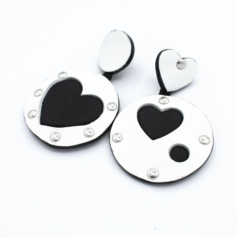 Amour en rond – Boucles d’oreilles cuir