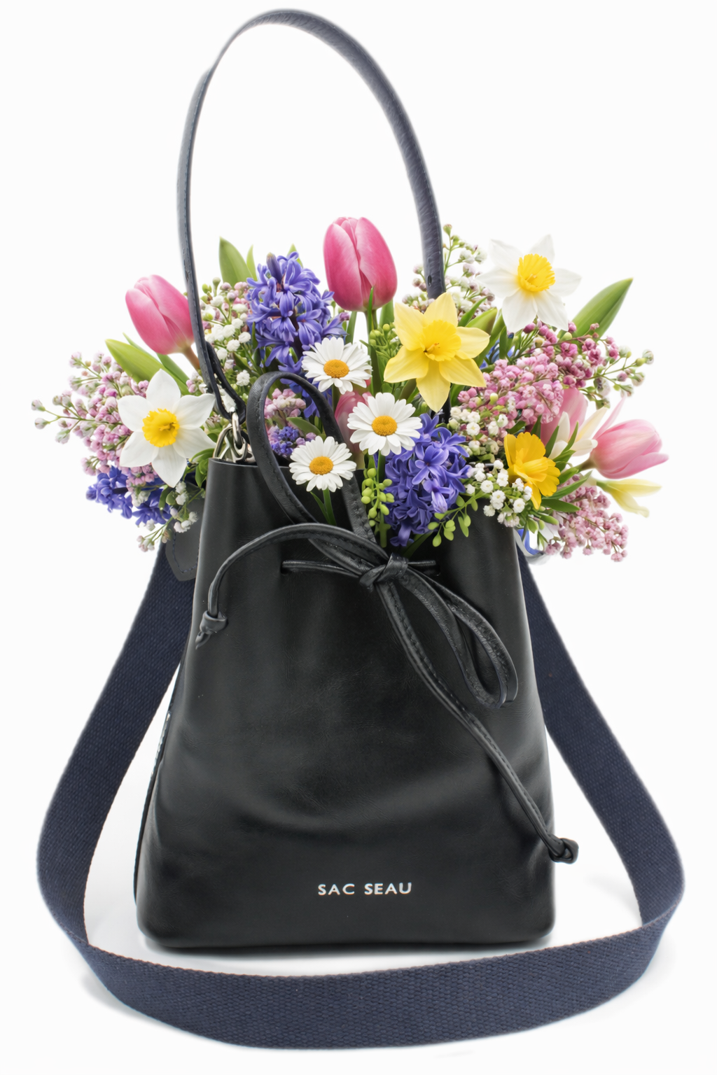 Sac seau en cuir noir rigide - L’élégance du quotidien