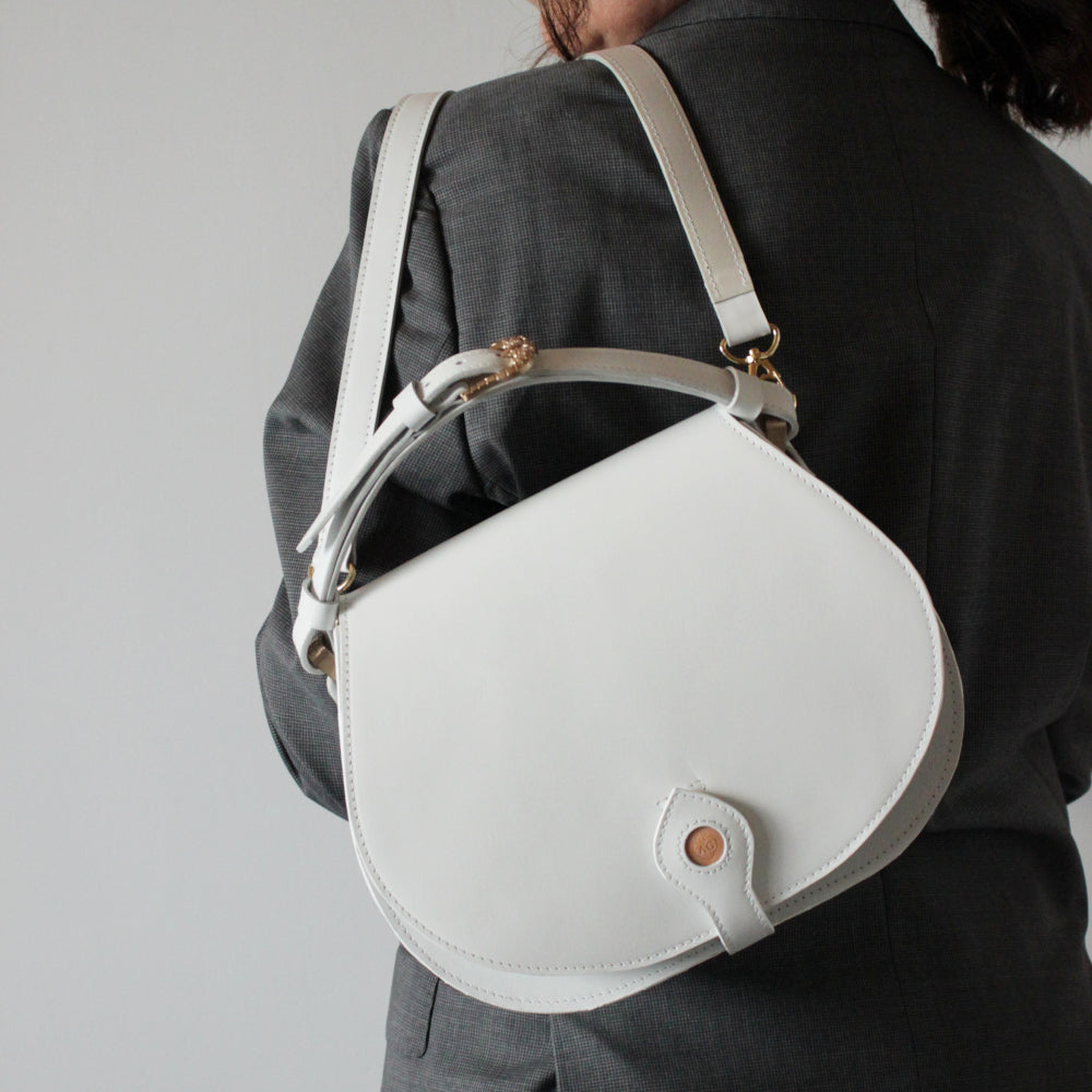 Sac blanc en cuir à rabat interchangeable