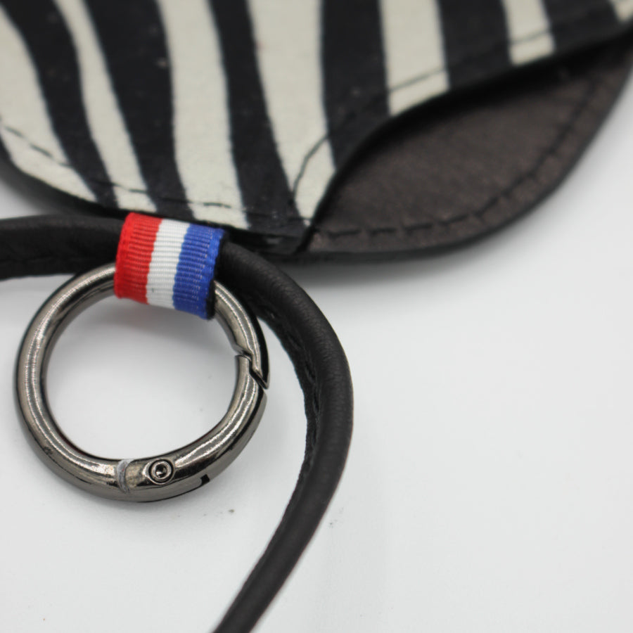 L'étui à lunettes en cuir fabrication artisanale