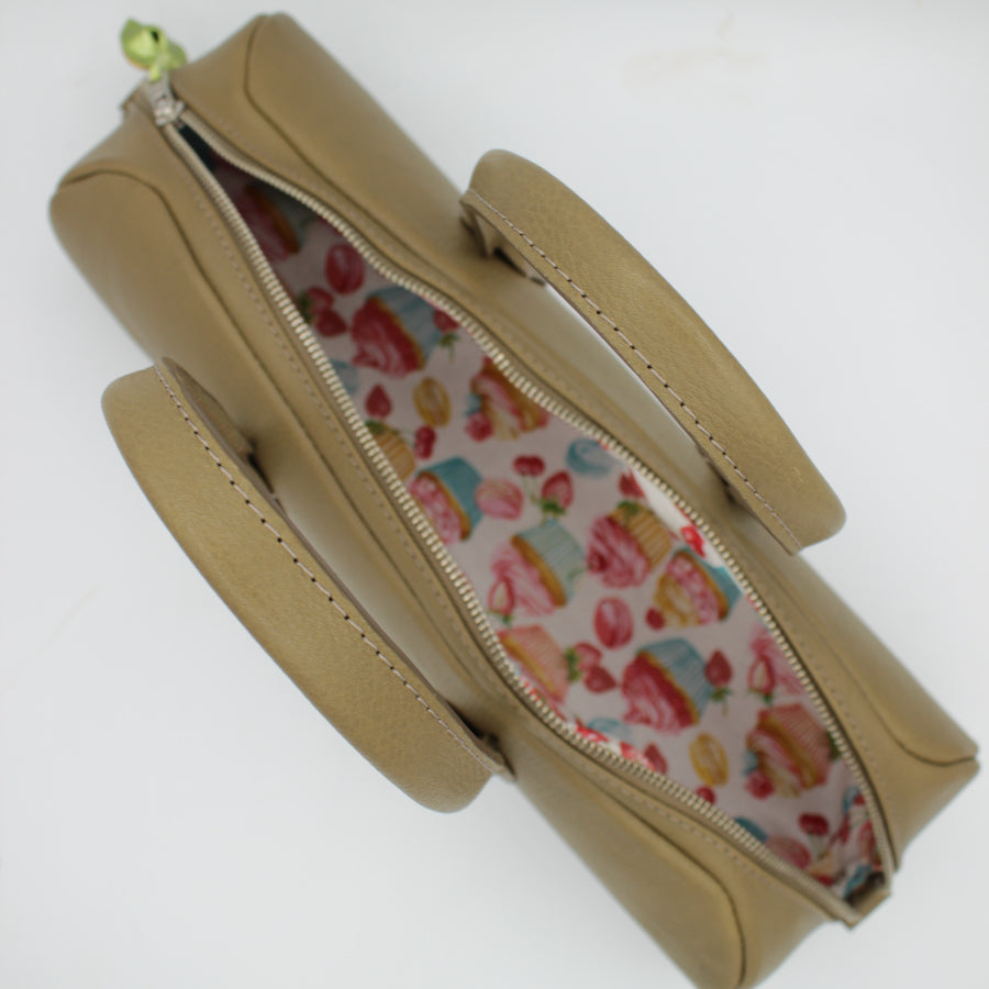 Sac Teckel en cuir recyclé – Création artisanale