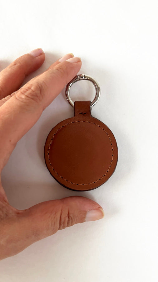 Hat magnetic clip from leather