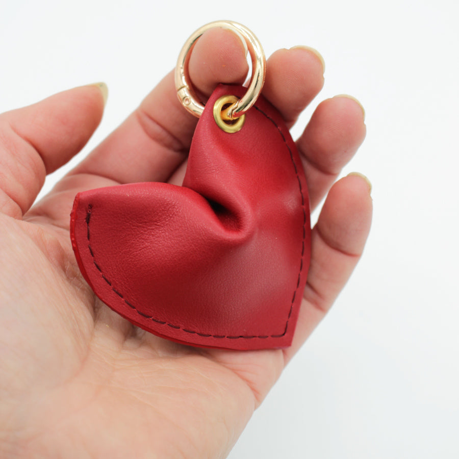 Porte-clés cœur en cuir personnalisé